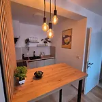 Aura Free Parking Apartman *